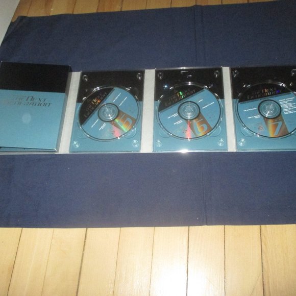 Star Trek The Next Generation: The Complete 5th Season (DVD, 2002, 7-Disc Set) - Picture 8 of 9